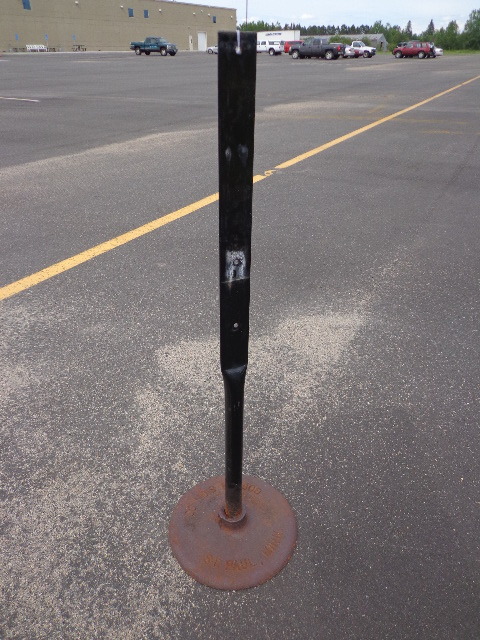 lot 9 image: Sign stand