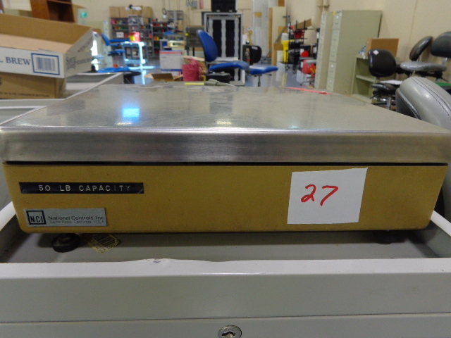 lot 27 image: Weighing Unit