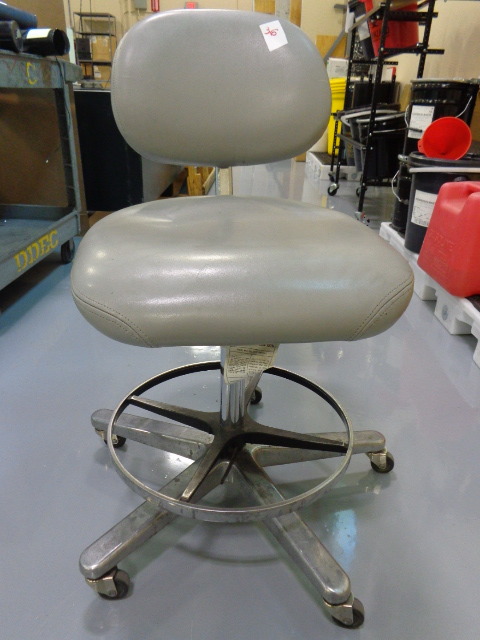 lot 36 image: Shop Chair