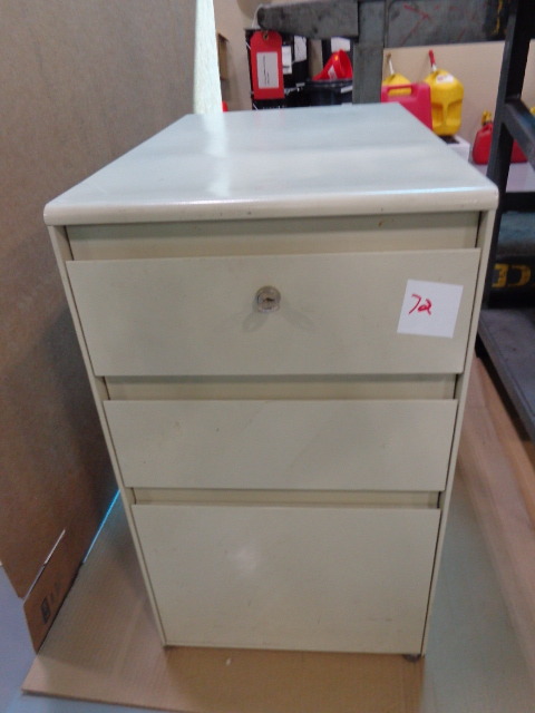lot 72 image: 3 Drawer Cabinet Lockable