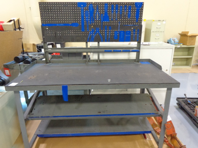 lot 73 image: Work Bench