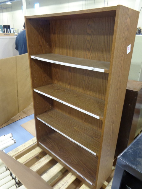 lot 86 image: Wooden shelf
