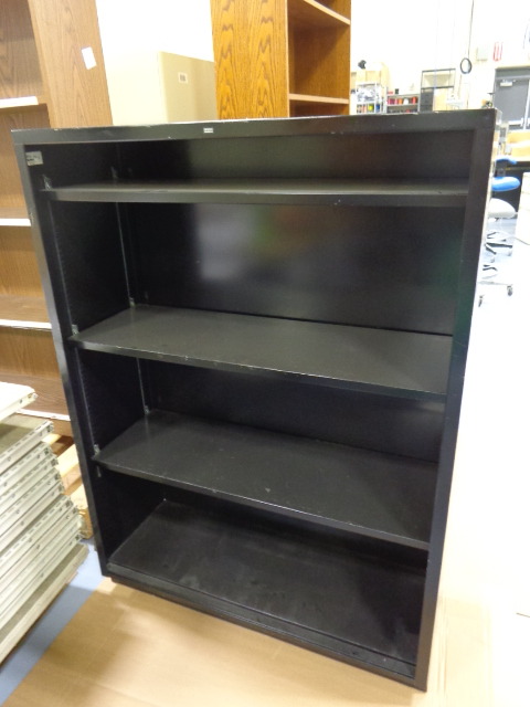 lot 87 image: 5 Self Book Shelf