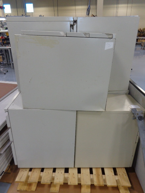 lot 173 image: File cabinets