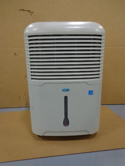 lot 100 image: Dehumidifier