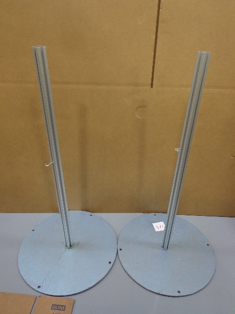 lot 115 image: base stands