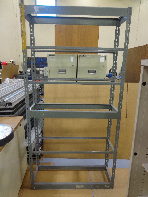 lot 122 image: metal storage rack