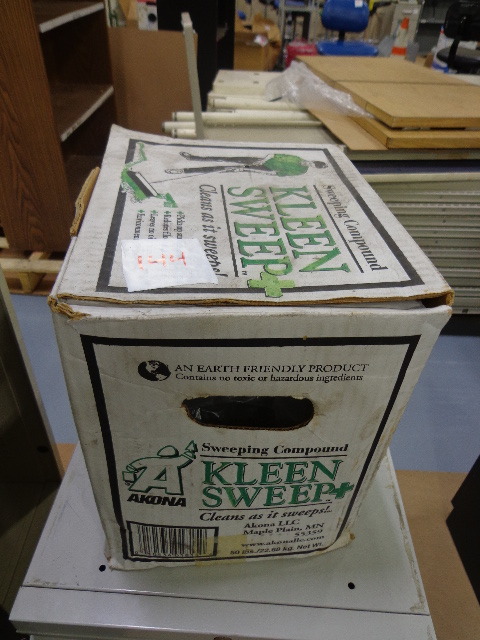 lot 144 image: Kleen sweep