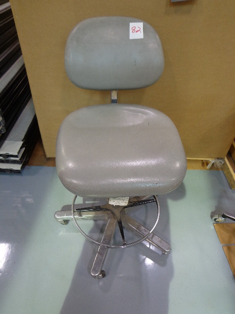 lot 82 image: Shop Chair