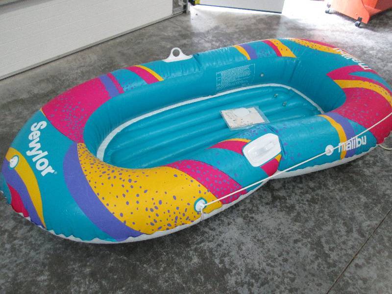 lot 5 image: Sevylor Malibu inflatable raft, app...