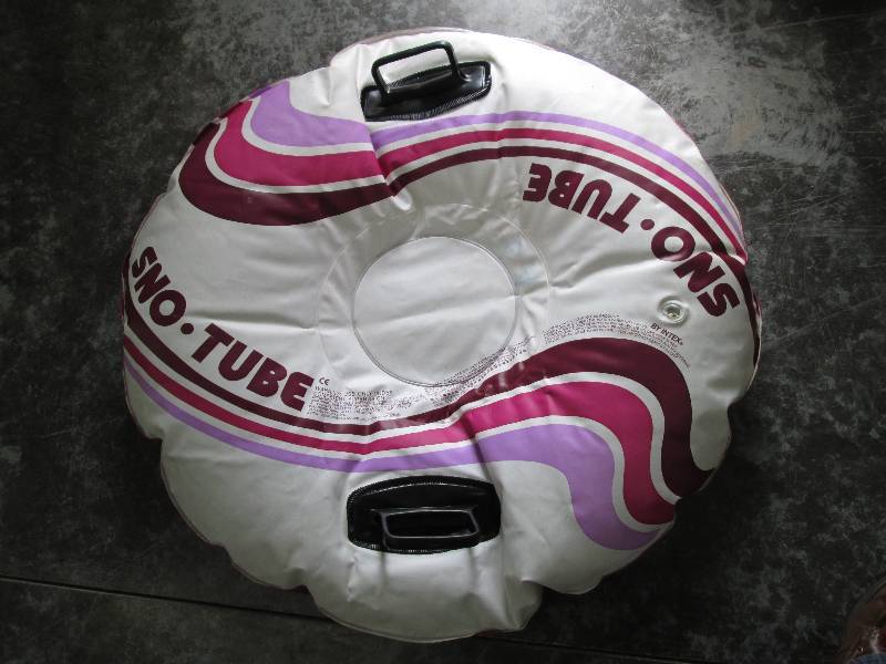 lot 9 image: Sno Tube inflatable approx. 34 acr...