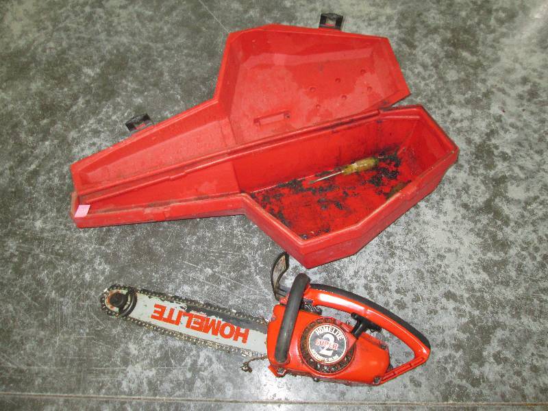 lot 19 image: Homelite Super chainsaw with case...