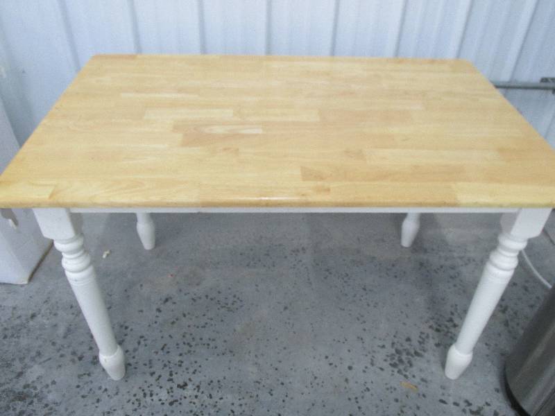lot 39 image: Wood top table with white legs, 30 ...