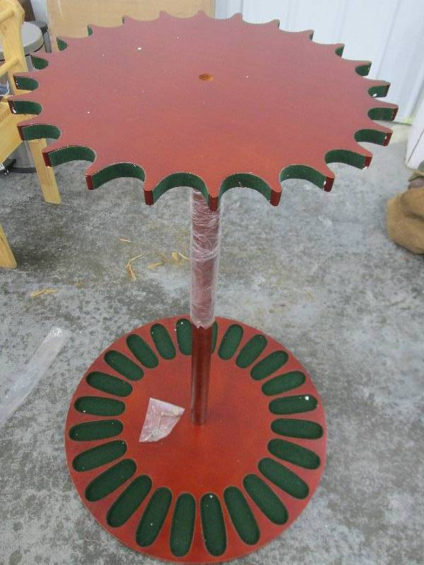 lot 48 image: Looks new pool cue holder on a swiv...