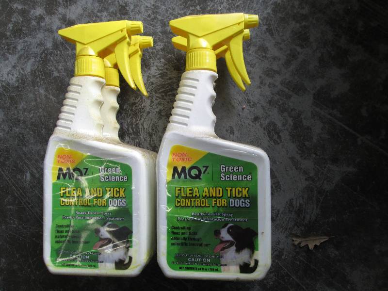 lot 52 image: 4 spray bottles of MQ7 non toxic fl...