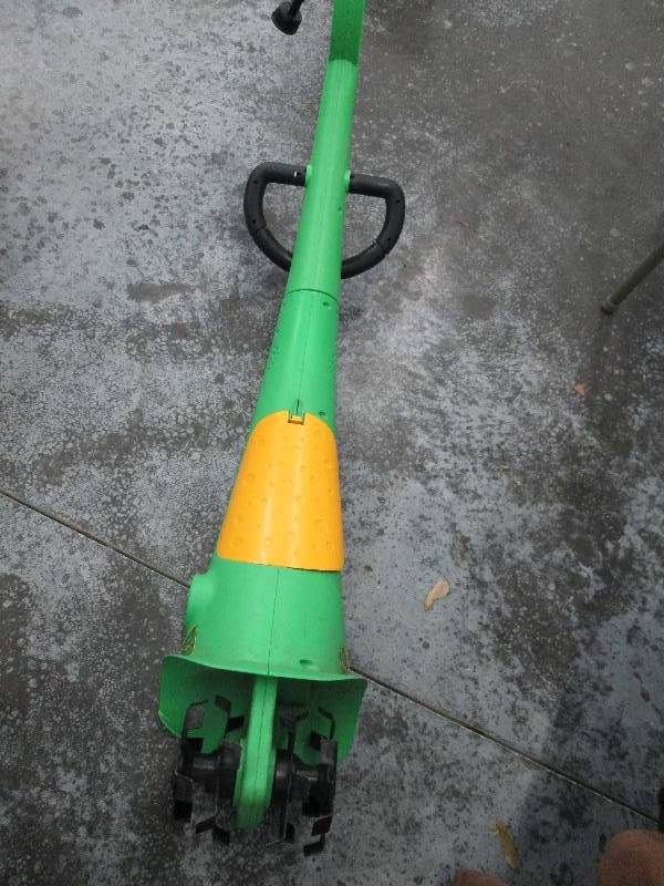 lot 54 image: Mastercraft electric rotary tiller...