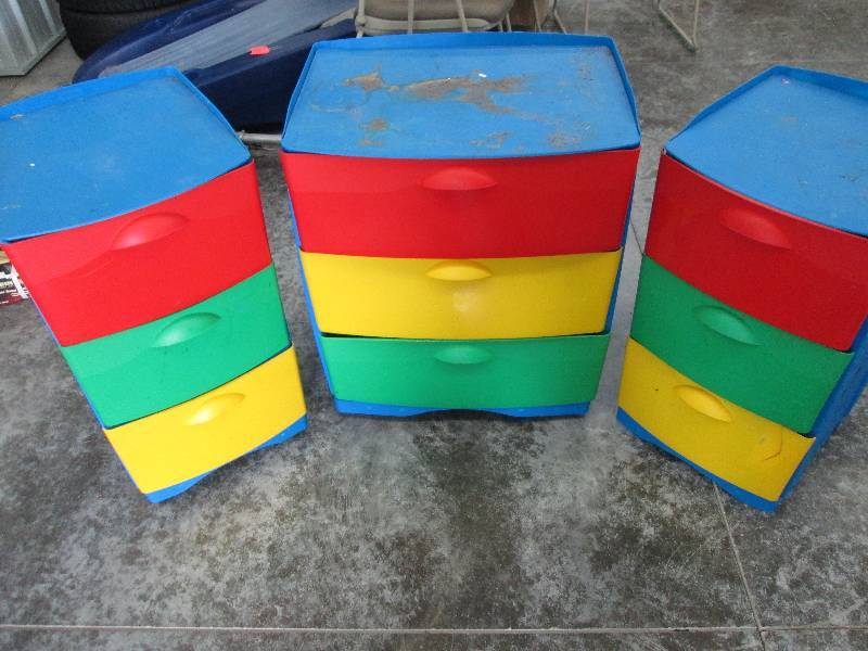 lot 82 image: 3 Plastic drawer storage sets 2 are...