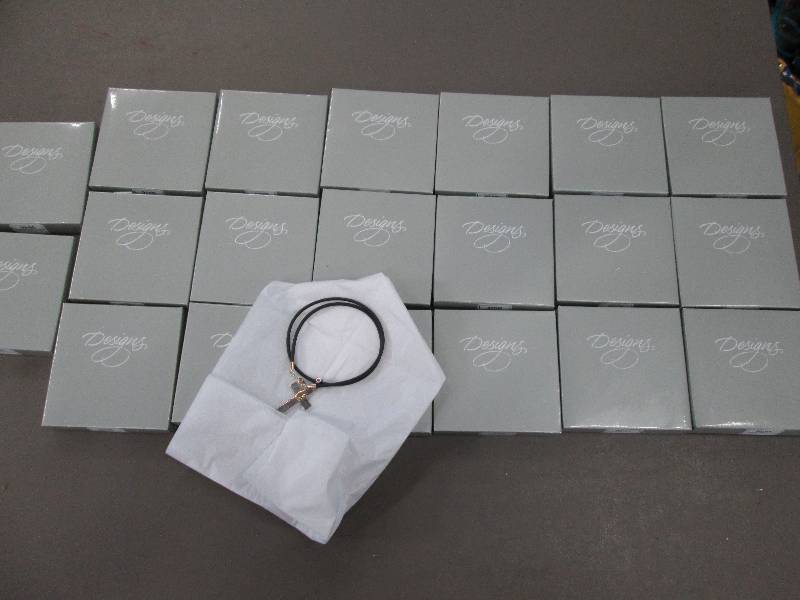 lot 114 image: 20 cross necklaces, great for resal...