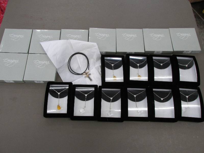 lot 118 image: Lot of 10 cross necklaces and 10 ch...