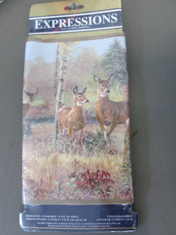 lot 170 image: 5 yards of deer themed wall border...