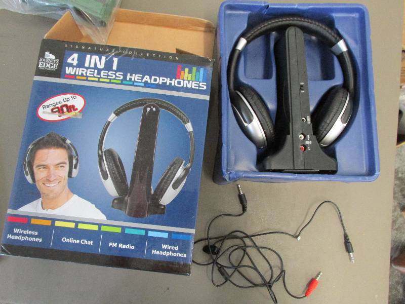 lot 171 image: 4 in one wireless headphones, one a...