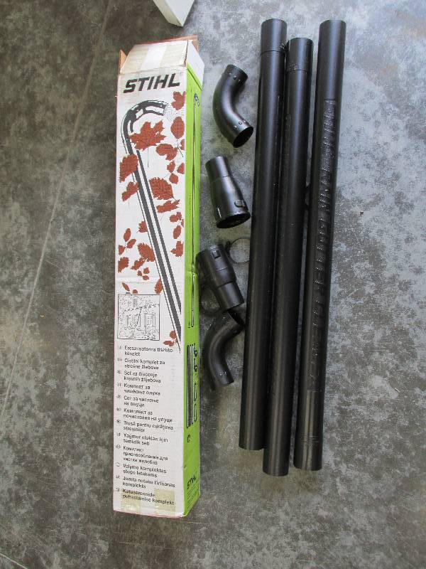 lot 173 image: Looks new Stihl gutter blower leaf ...