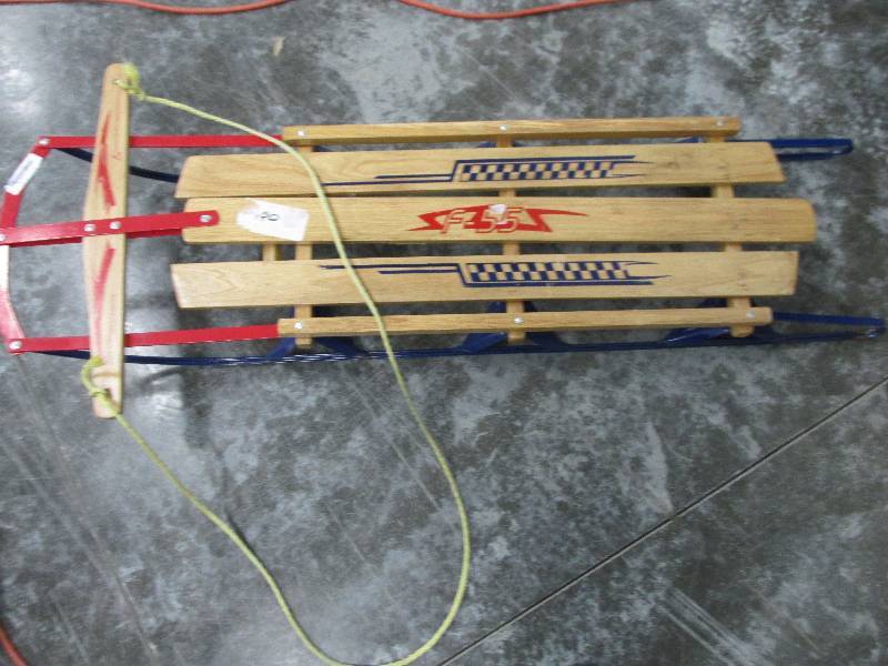 lot 200 image: New 55 steel runner sled, one loos...
