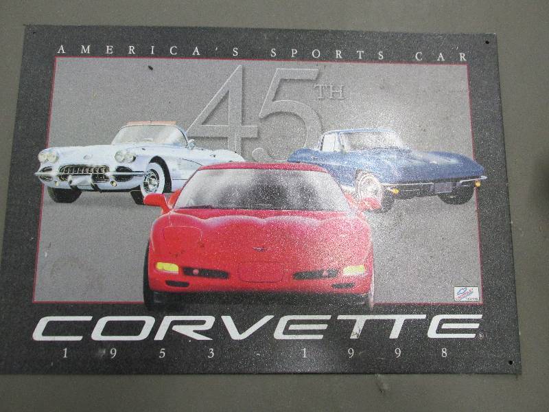 lot 207 image: Metal Corvette wall dcor, 11x16...