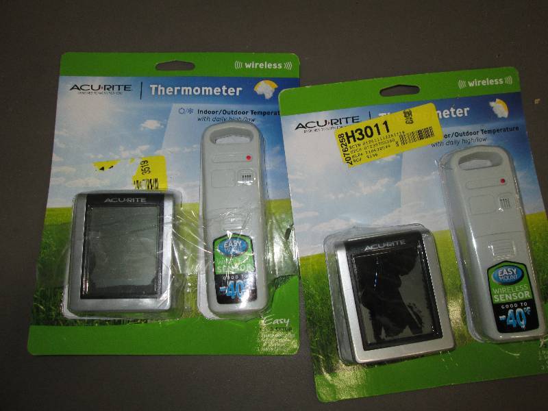 lot 251 image: Accurite thermometers, screens may ...
