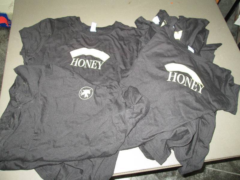 lot 257 image: Lot of Christian Brothers Honey t-s...