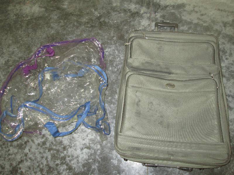 lot 263 image: Rolling liggage bag and plastic zip...