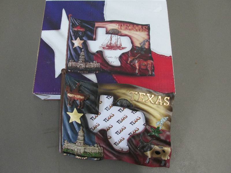 lot 141 image: New Texas 4x6 photo frame...