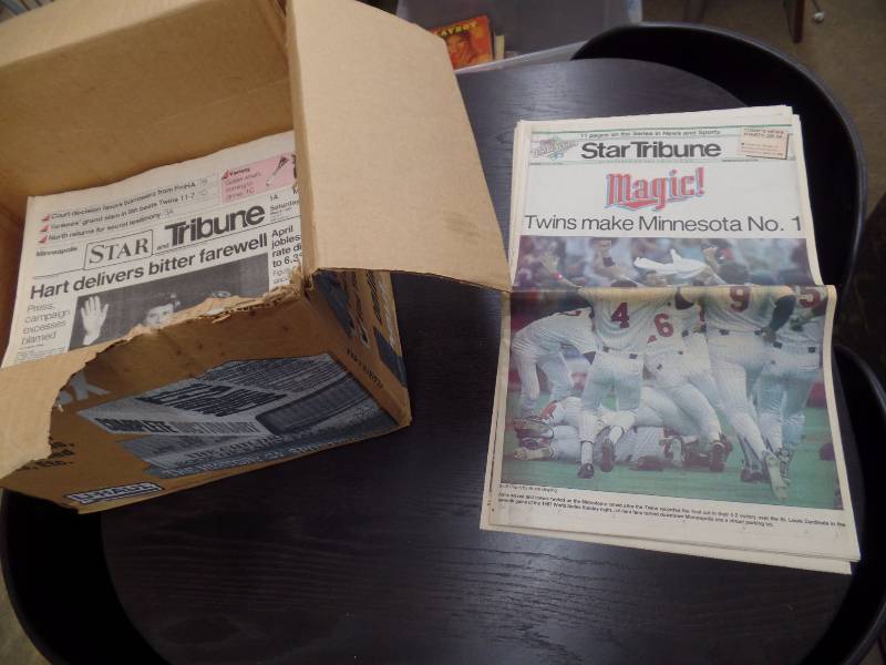 lot 113 image: Vintage Newspapers & Vintage Hat Box