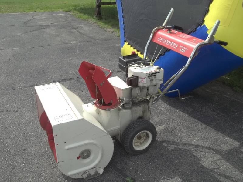 lot 11 image: 26 Jacobson 6 HP Two Stage Snow Blower needs TLC