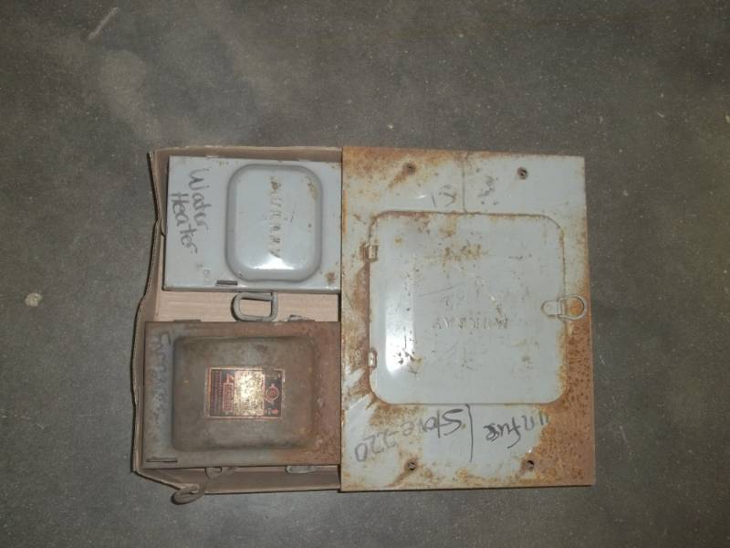 lot 34 image: Electrical fuse boxes