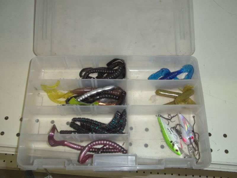 lot 44 image: Tackle box with Tackle