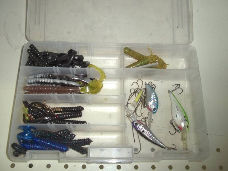 lot 45 image: Tackle box with Tackle