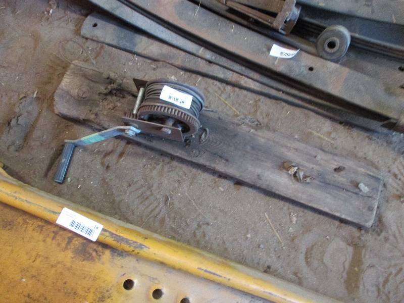 lot 15 image: winch