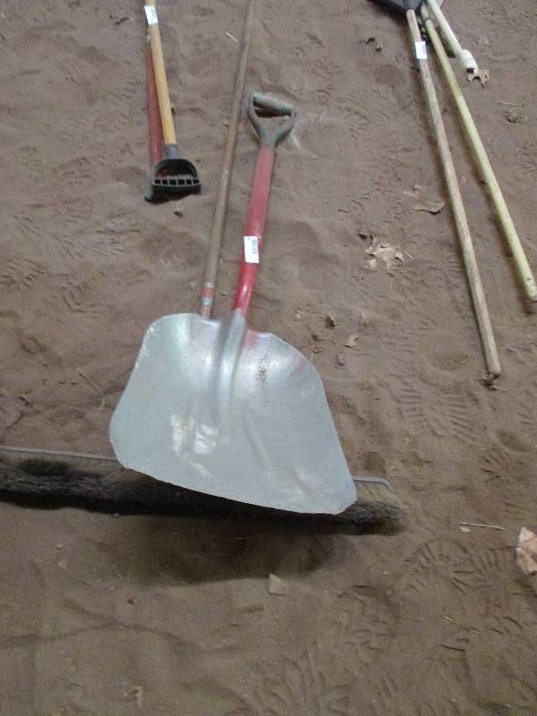 lot 34 image: shovel and broom
