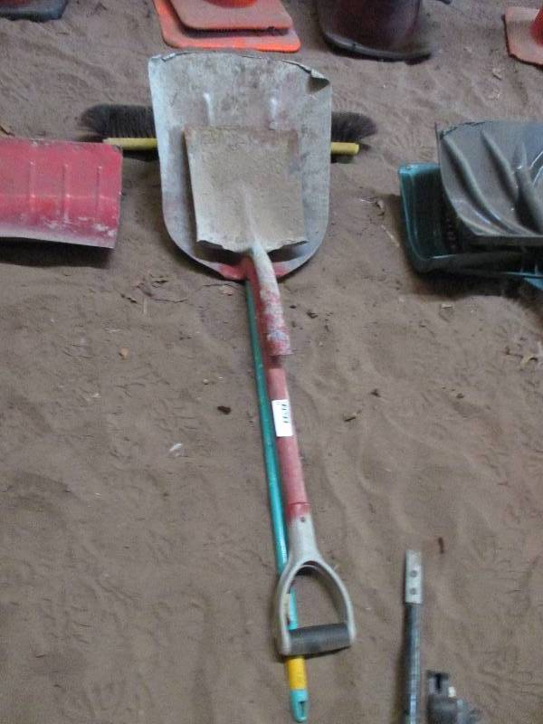 lot 37 image: shovels, broom