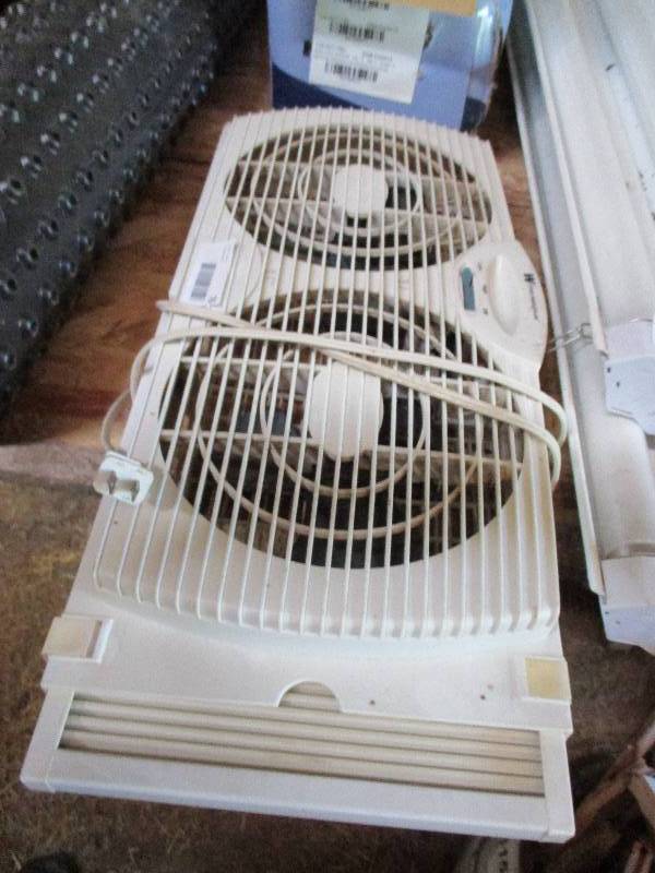 lot 76 image: window fan