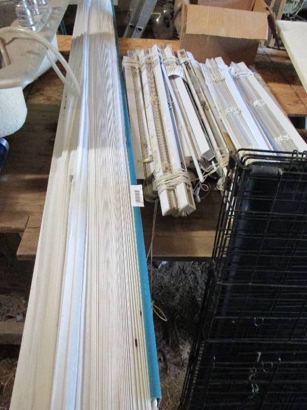 lot 90 image: blinds