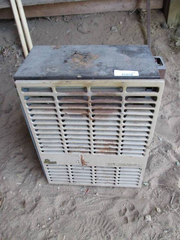 lot 102 image: heater