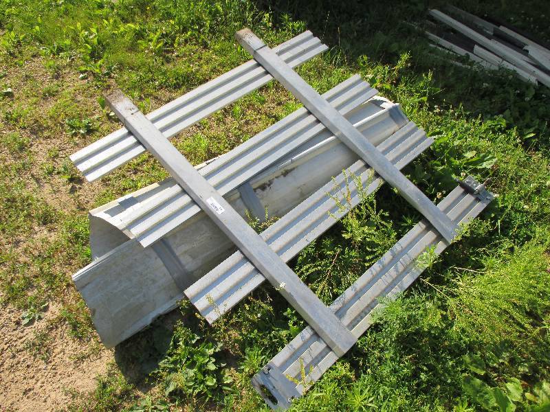lot 132 image: aluminum pieces