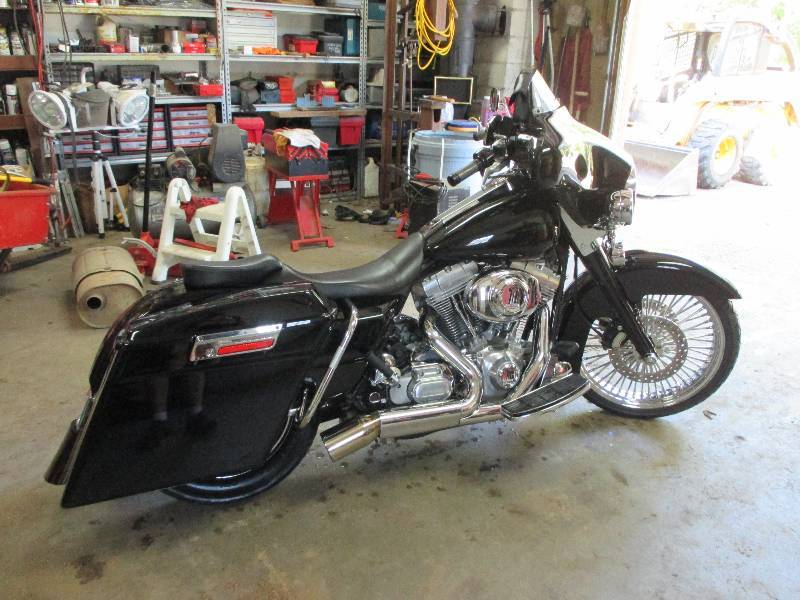 lot 3 image: Harley