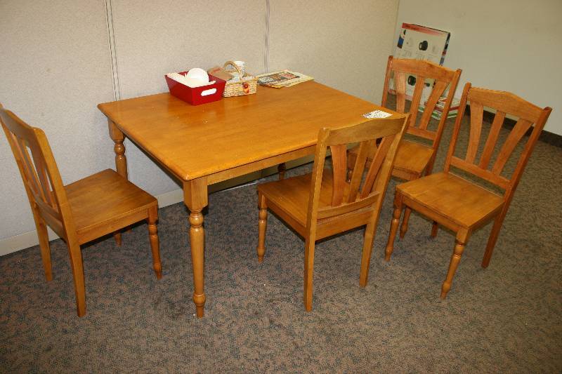 lot 1058 image: Wooden Table Lot Including Wooden Table, 36 x 48 x 29.5 Wooden Chairs wBackings (4).
