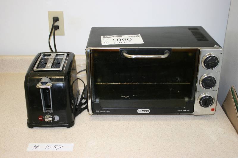 lot 1060 image: Lot of (2) Including Toaster Oven, Delonghi Proctor Silex Toaster wCord.