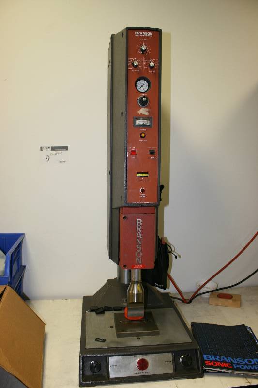 lot 9 image: Branson 8400 Ultrasonic Welder Multiple Settings & Speeds Welding By Constant Energy or Precise Time Settings Simple Set Up 16 x 23 x 49.