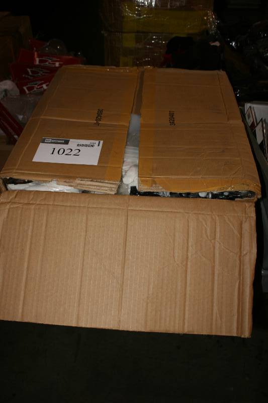lot 1022 image: Box Lot of Magic Stretch Gloves Stretched To All Sizes For A Super Fit.
