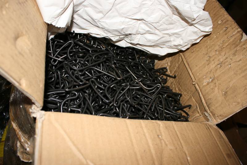 lot 1014 image: Box Lot of Lace Tighteners Black.